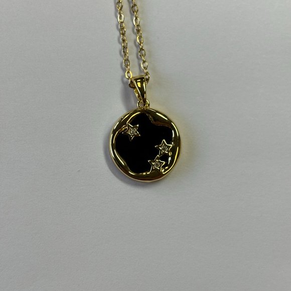 Gold Round Black Jade Three Stars Pendant Necklace - Picture 5 of 14
